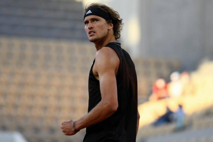 的表现令人 的表现令人