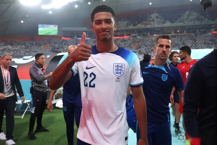 本文围绕官 本文围绕官